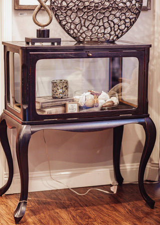 Display Cabinet - dolly mama boutique