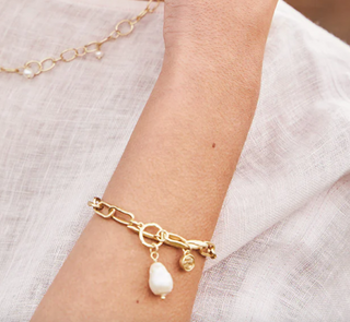 Gold Pearl Toggle Bracelet - dolly mama boutique