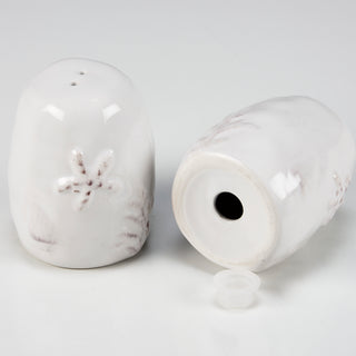 Embossed beach salt and pepper shakers detail