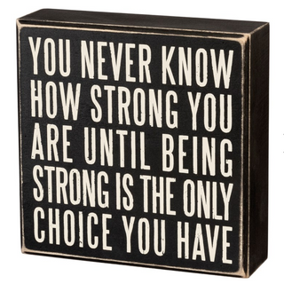 Box Sign "How Strong" - dolly mama boutique