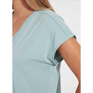 Gina V-Neck Top - dolly mama boutique