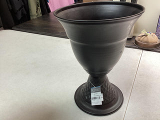Black Metal Urn MET1687 - dolly mama boutique