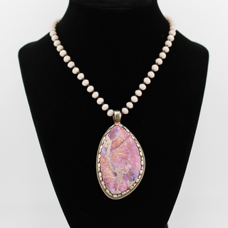 Pink Stone & Quartz Necklace - dolly mama boutique