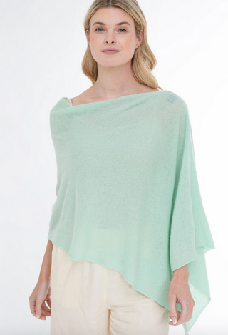 Cash. Poncho 1