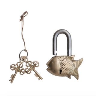 Brass Fish Lock - dolly mama boutique