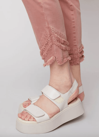 Frayed-Hem Ankle Jean - dolly mama boutique