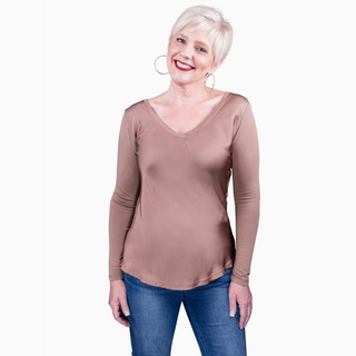 Everly V-Neck Sheen Top - dolly mama boutique