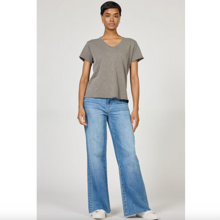 Vanya V-Neck Tee - dolly mama boutique