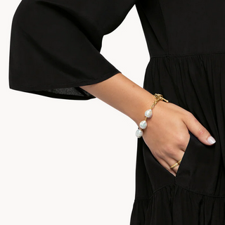 Ann Pearl Toggle Bracelet - dolly mama boutique