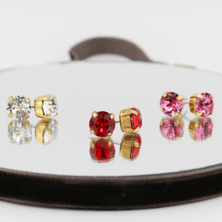 Small Round Studs - Gold - dolly mama boutique