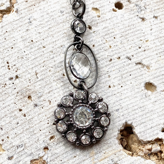 Vintage Rustic Crystal Necklace - dolly mama boutique