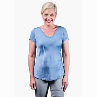 Brea V-Neck Sheen Tee - dolly mama boutique