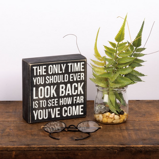 Box Sign "Look Back" - dolly mama boutique