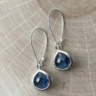 Silver Glass Short Earrings - dolly mama boutique