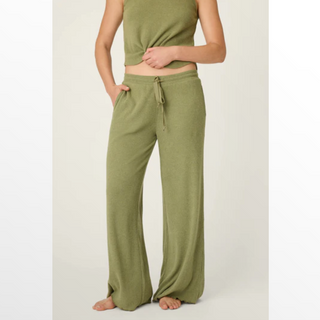 Ruffle-Hem Ribbed Pant