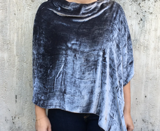 Poncho Velvet - dolly mama boutique