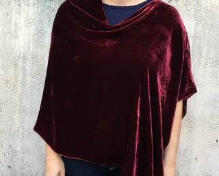 Poncho Velvet - dolly mama boutique