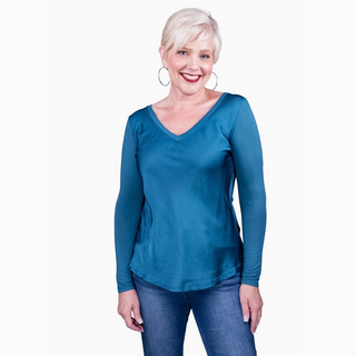 Everly V-Neck Sheen Top - dolly mama boutique