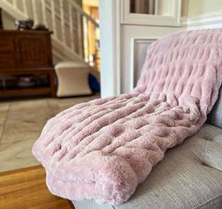 Royal Opulence Throw - dolly mama boutique