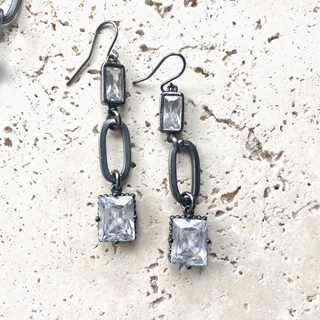 Gunmetal Paperclip Earrings - dolly mama boutique