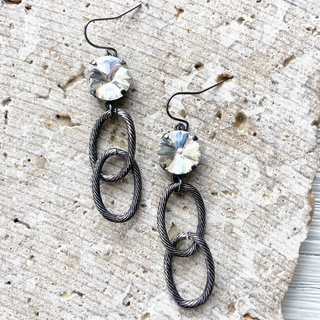 Edgy Crystal Dangle Earring - dolly mama boutique