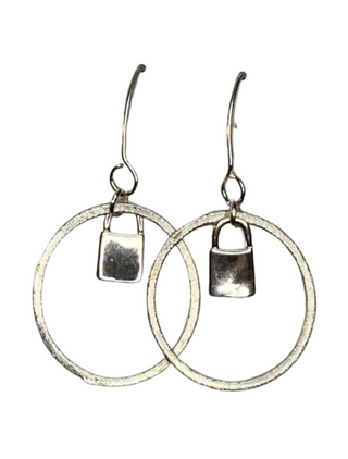 Earrings L n L