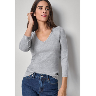 3/4 Sleeve V-Neck Top