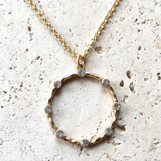 Circle Crystal Pendant Necklaces - dolly mama boutique