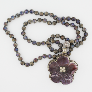 Purple Oyster Flower &  Labradorite Necklace - dolly mama boutique