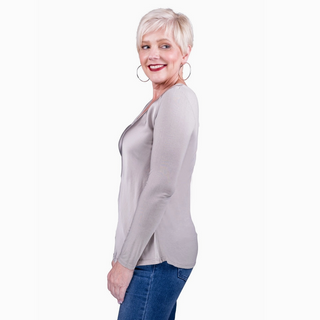 Everly V-Neck Sheen Top - dolly mama boutique