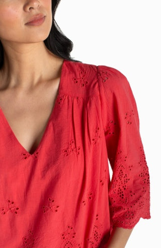 Eyelet V-Neck 3/4 Sleeve Top